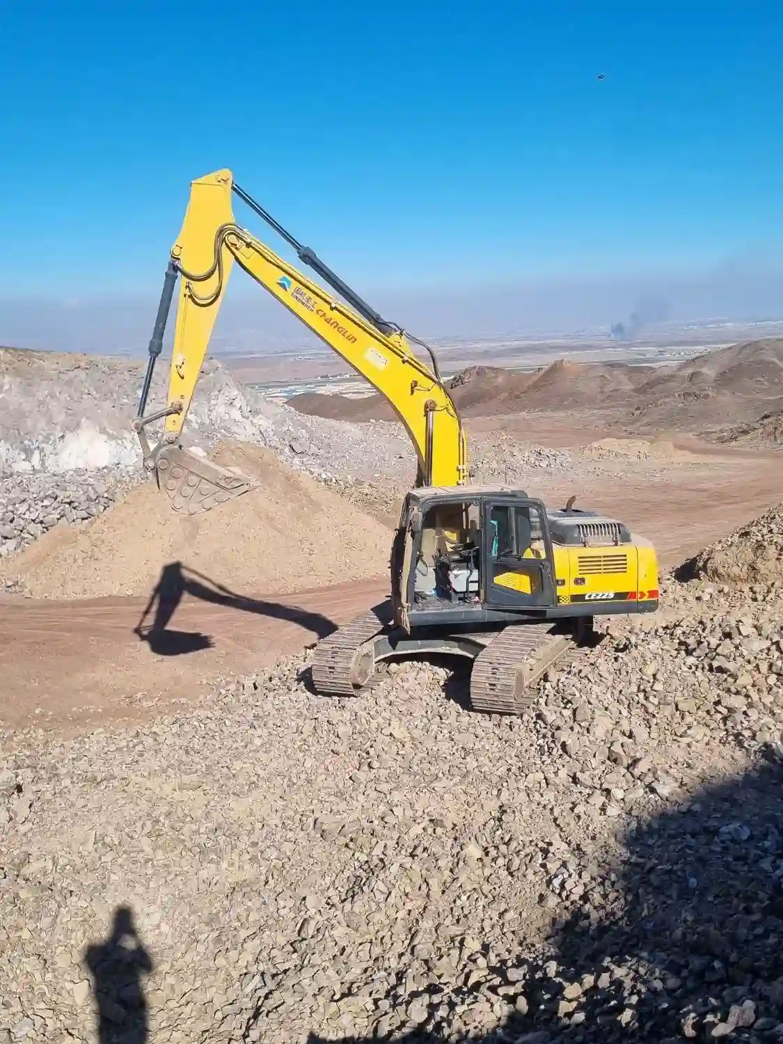 اجاره بیل مکانیکی قدرتمند جهت خاکبرداری