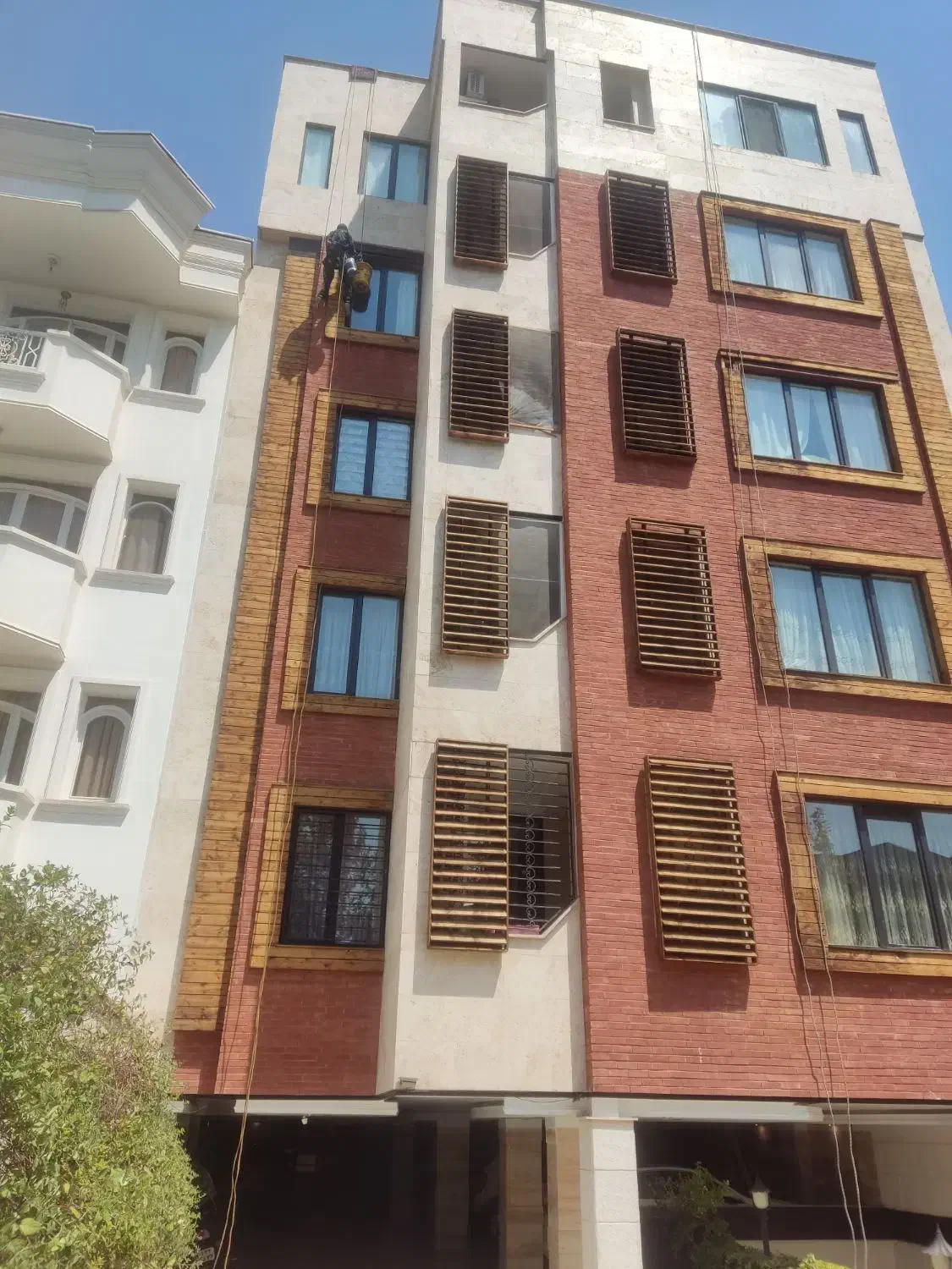 نماشویی ساختمان، نقاشی نما، تعمیر نما