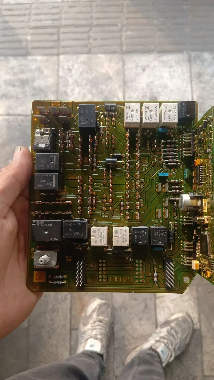 عیب یابی و تعمیر ECU خودرو