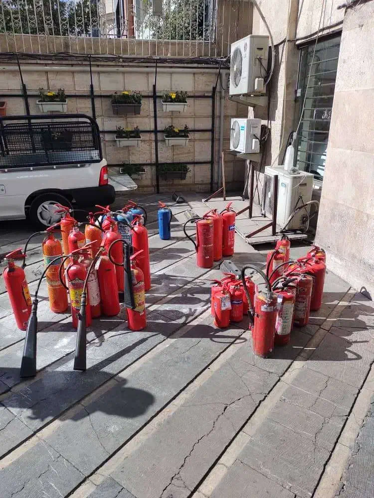 شارژ انواع کپسول های آتشنشانی با ارائه فاکتور و پیش فاکتور رسمی