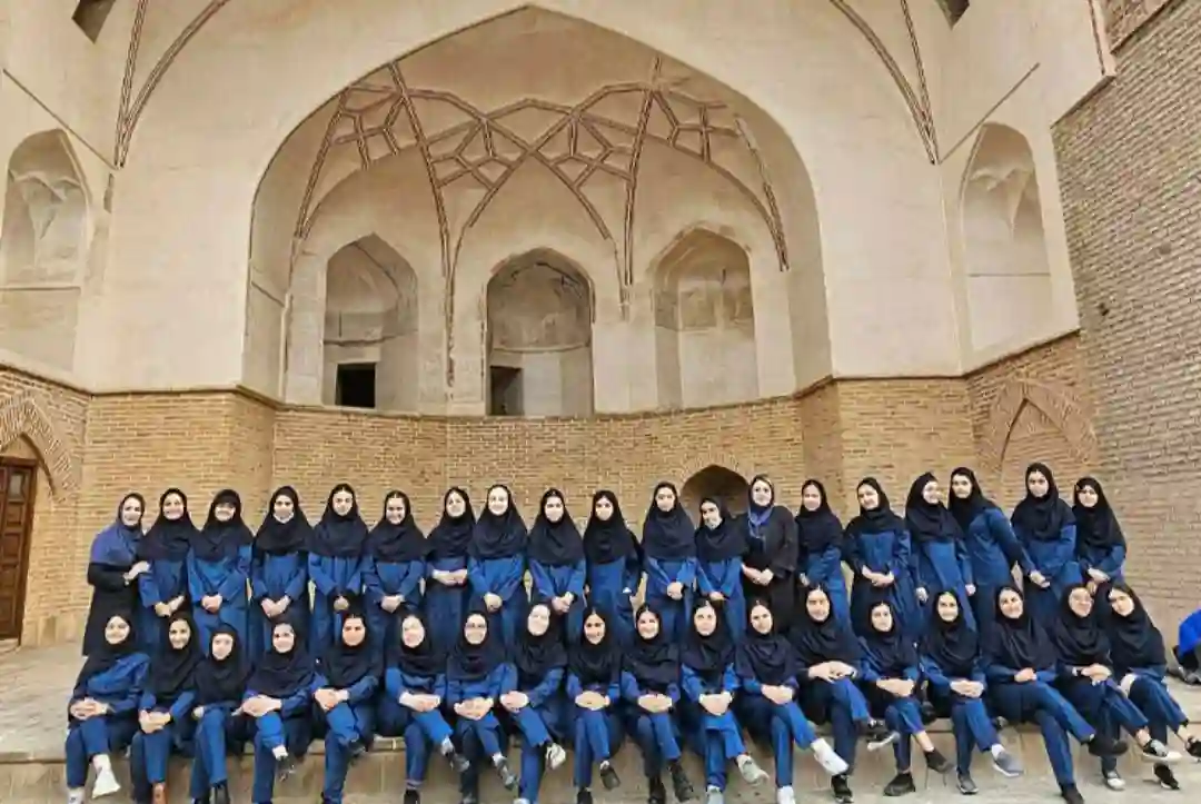 دبیرستان دخترانه روشنگران دوره دوم