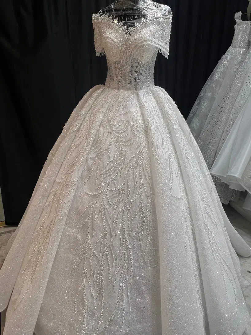 اجاره لباس عروس و لباس مجلسی