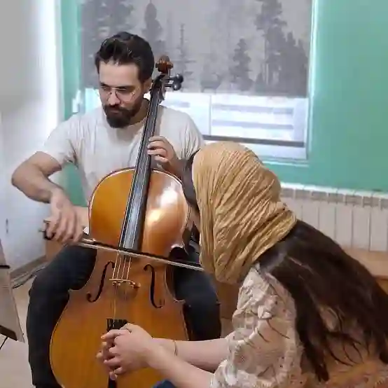 آموزش و تمرین ویلون سل