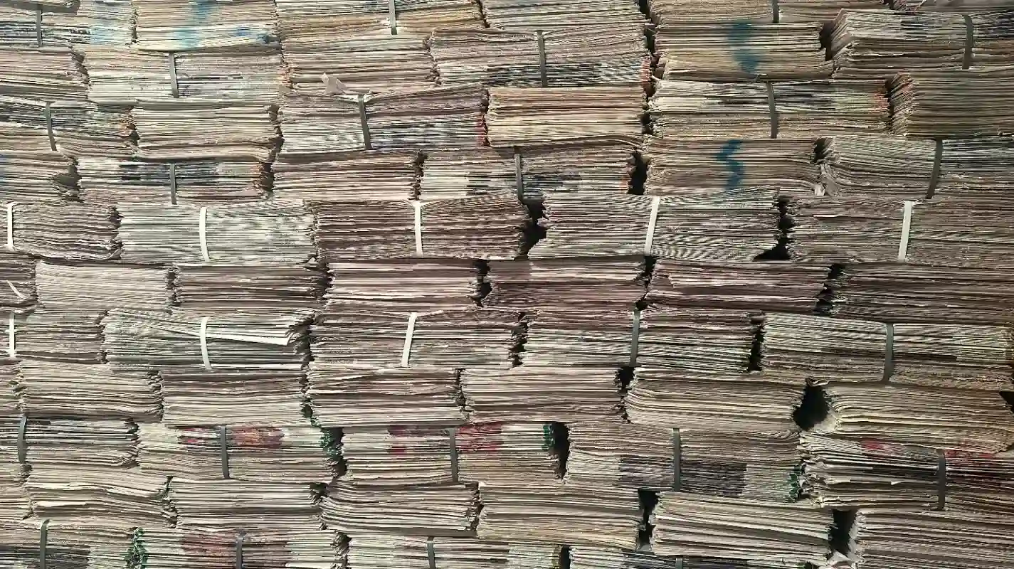 فروش انواع روزنامه، کاغذ و گراف به‌صورت عمده