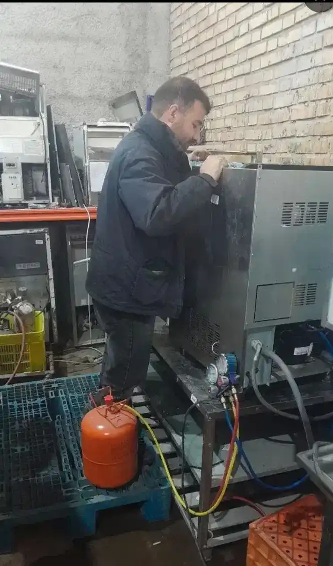 تعمیرات یخچال خانگی و صنعتی در مناطق 1 و 2 و 3