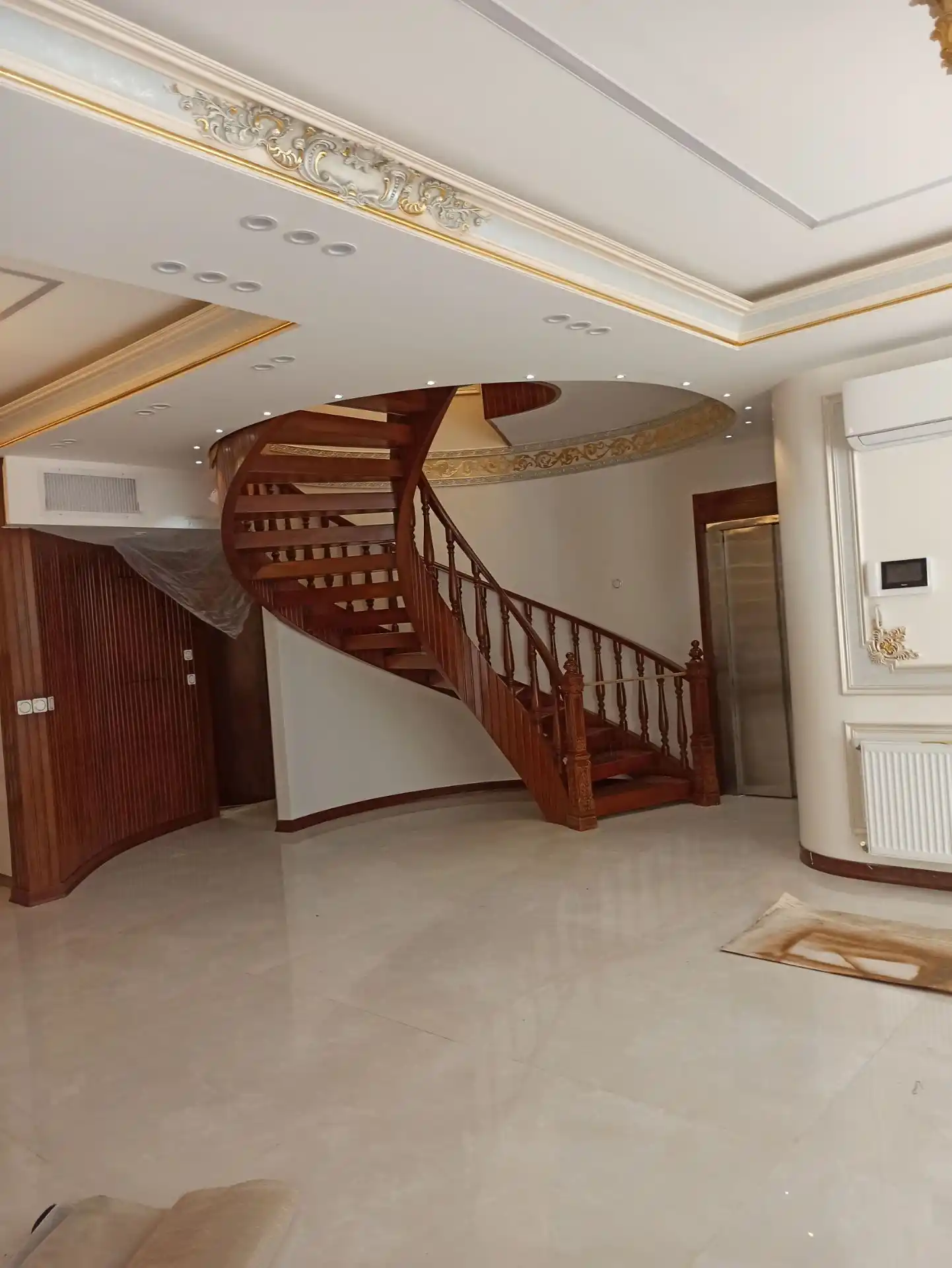 نقاشی و رنگ آمیزی ساختمان در اصفهان