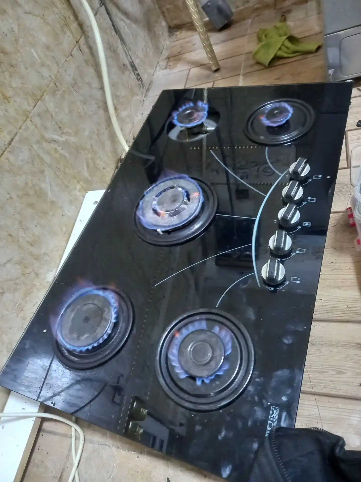 تعمیرات اجاق گاز و پکیج و ابگرم کن و کولر گازی